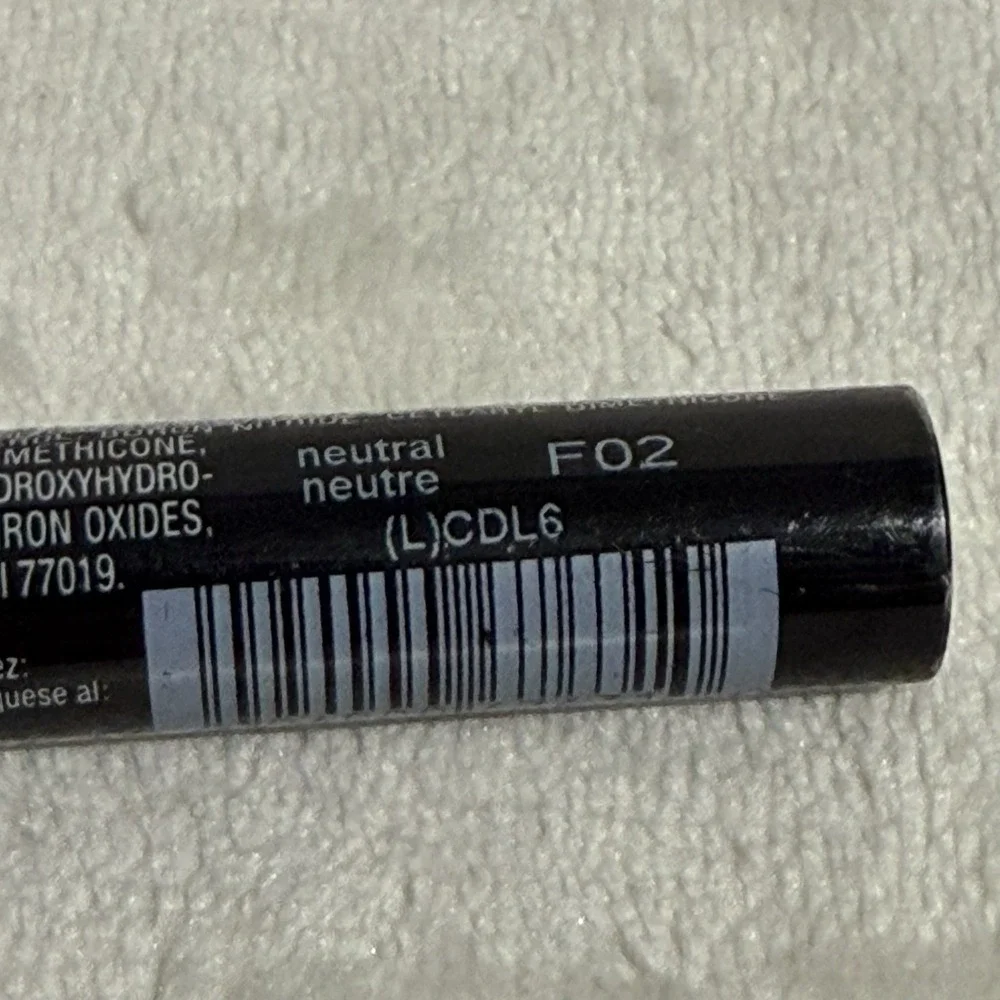 Avon Ideal Flawless Concealer Stick F02 Neutral .7 oz Discontinued Deadstock NEW